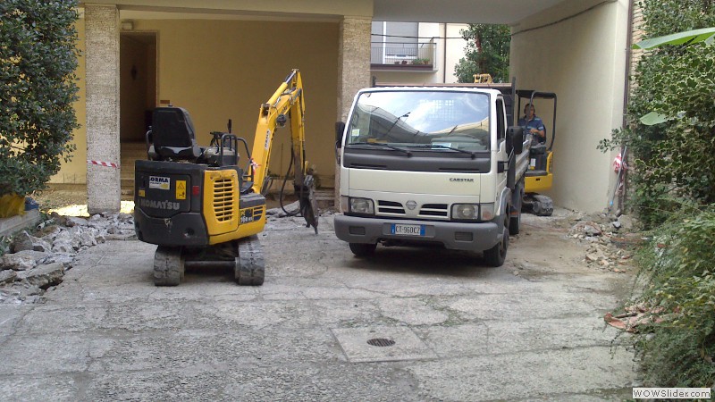 Lavori con escavatore